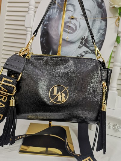 T013 TOREBKA KUFEREK LAKIER CZARNA